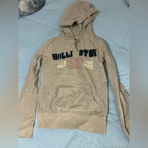 Hollister Light Gray Sweatshirt
